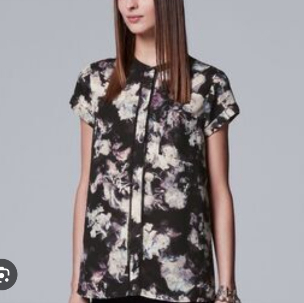 🖖 Simply Vera Vera Wang 🖖 Purple & Black Floral Top